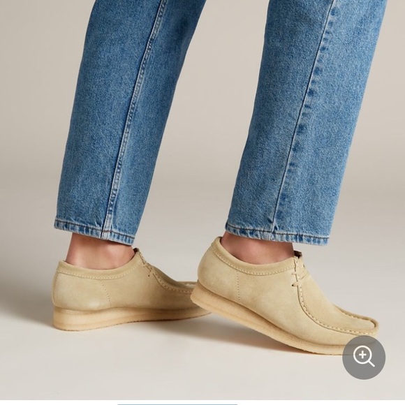 dark green wallabees